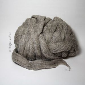 Adult alpaca wool top roving spinning Grey 8 oz
